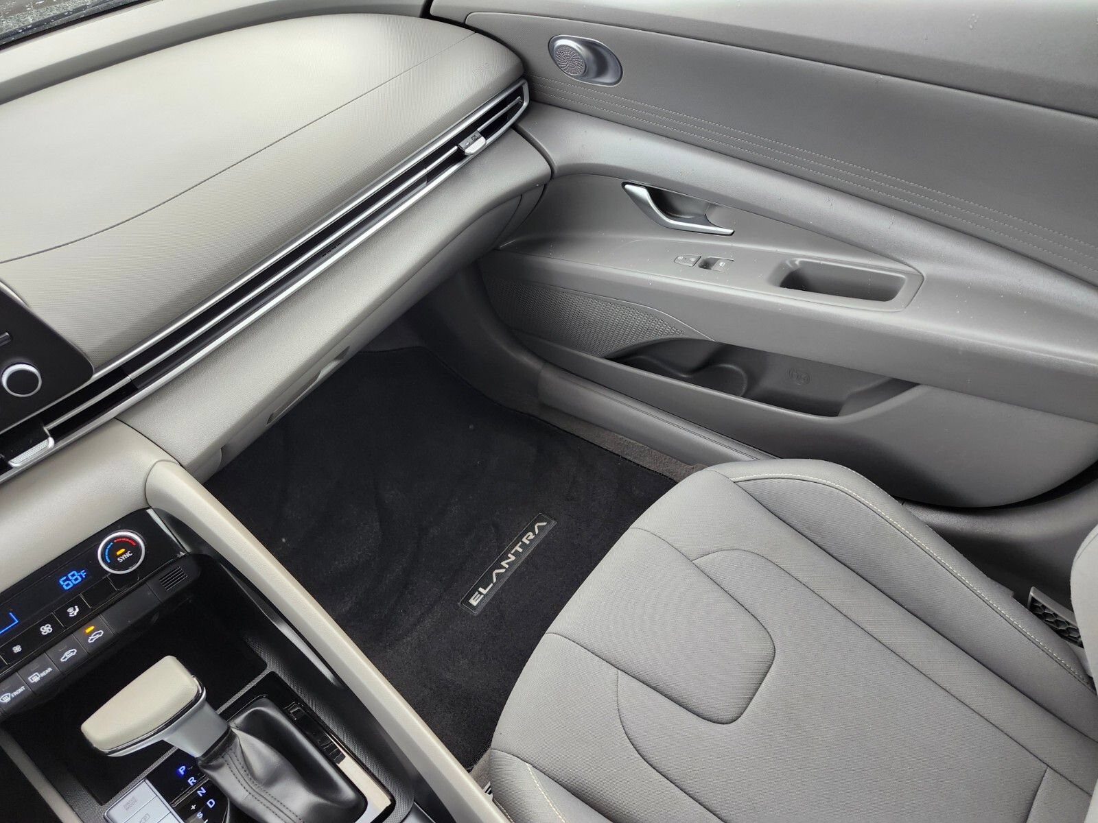 Certified 2023 Hyundai Elantra SEL FWD image 14