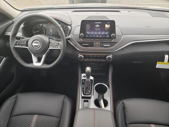 New 2025 Nissan Altima 2.5 SR image 15