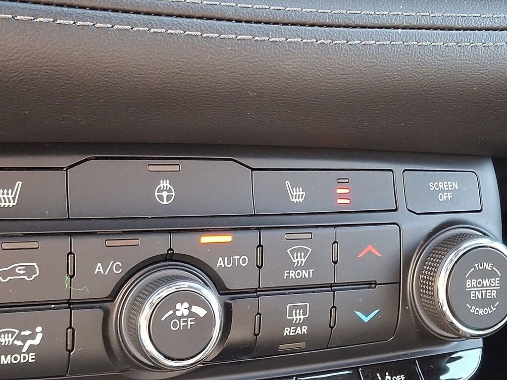 Used 2022 Dodge Durango GT image 25