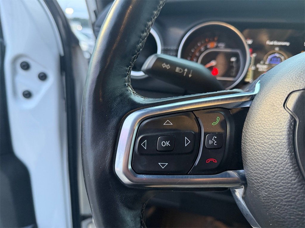 Used 2020 Jeep Wrangler Unlimited Sahara image 26