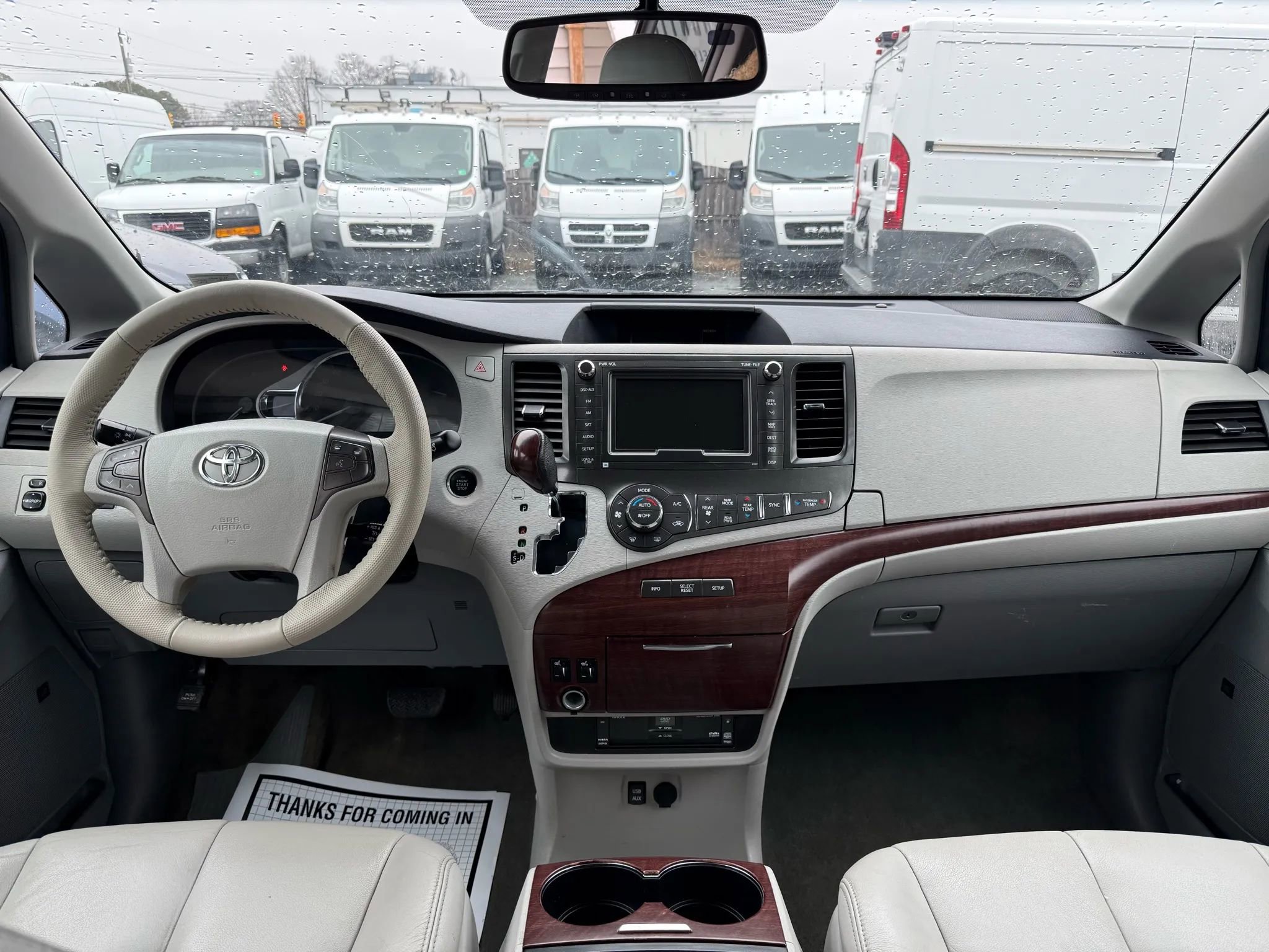 Used 2012 Toyota Sienna XLE w/ Premium Pkg image 92