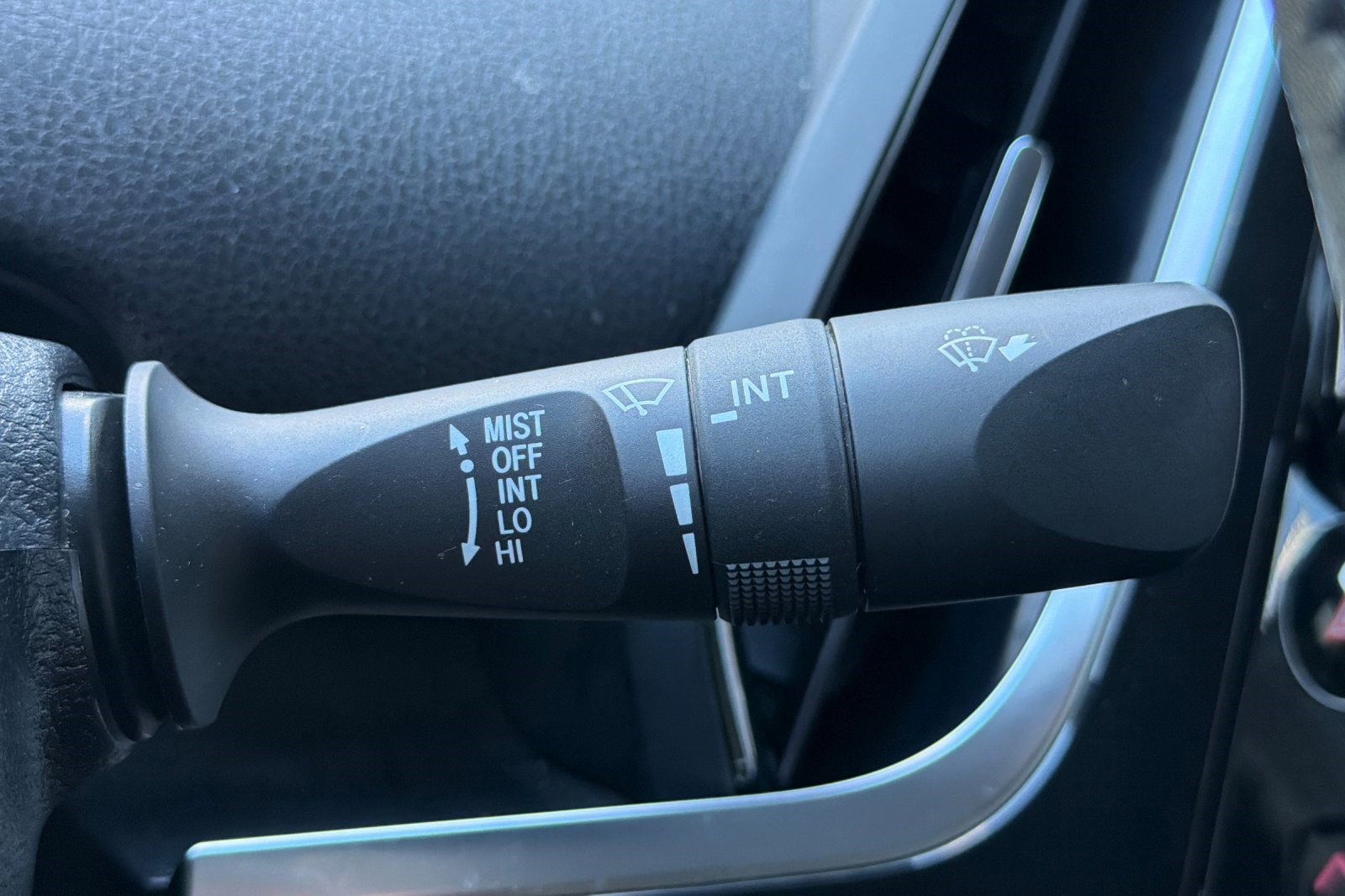 Used 2017 Toyota Prius Prime Premium image 35