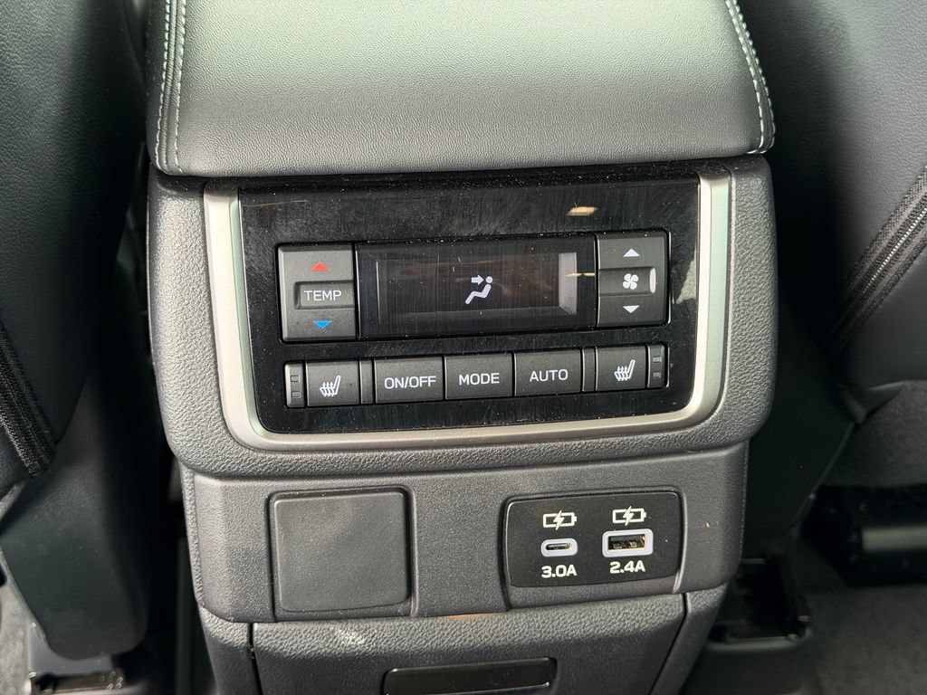 Used 2025 Subaru Ascent Limited AWD/4WD image 22