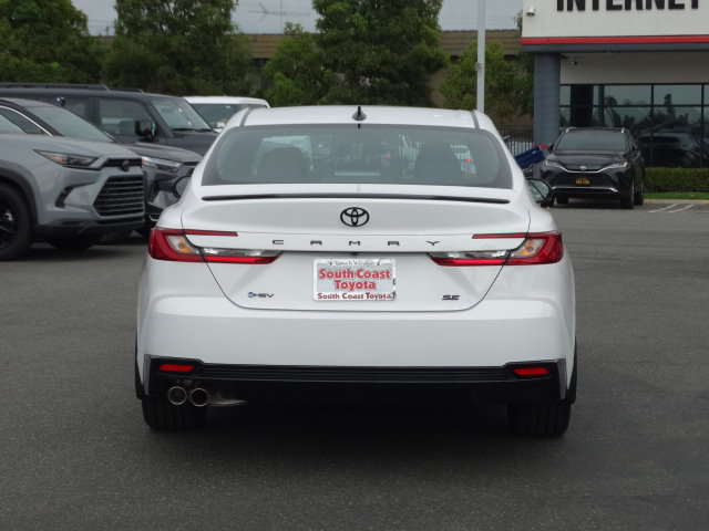 New 2026 Toyota Camry Hybrid FWD image 4