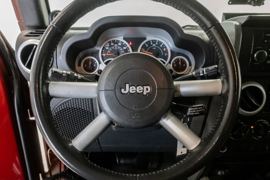 Used 2010 Jeep Wrangler Unlimited Sahara w/ Trailer Tow Group AWD/4WD image 13