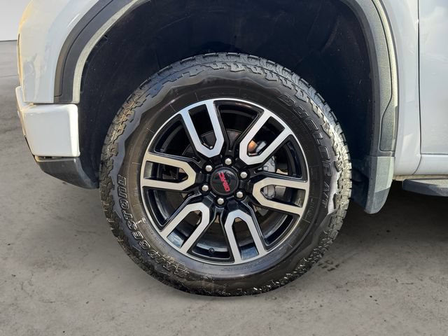 Used 2024 GMC Sierra 1500 AT4 w/ Technology Package AWD/4WD image 14