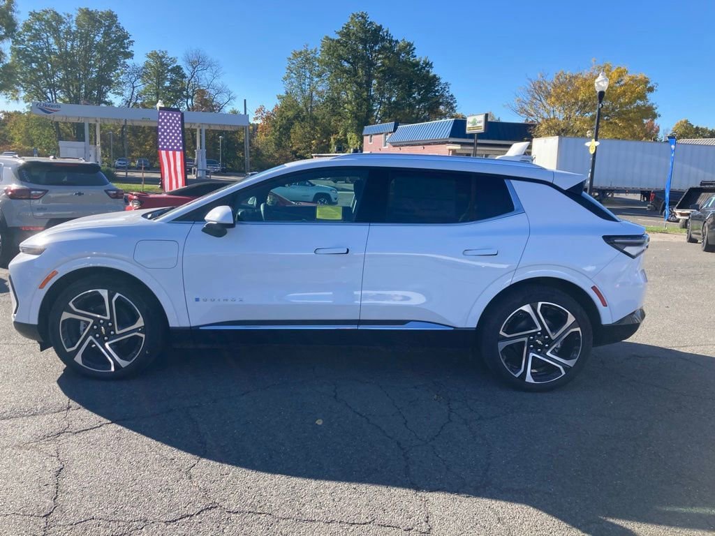 New 2026 Chevrolet Equinox EV LT w/ Convenience Package II image 4