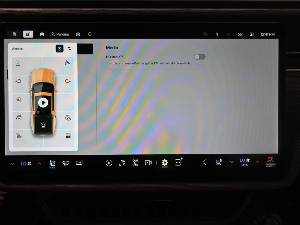 Used 2022 Rivian R1T Adventure image 22