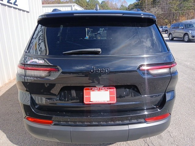 Used 2023 Jeep Grand Cherokee L Laredo image 4