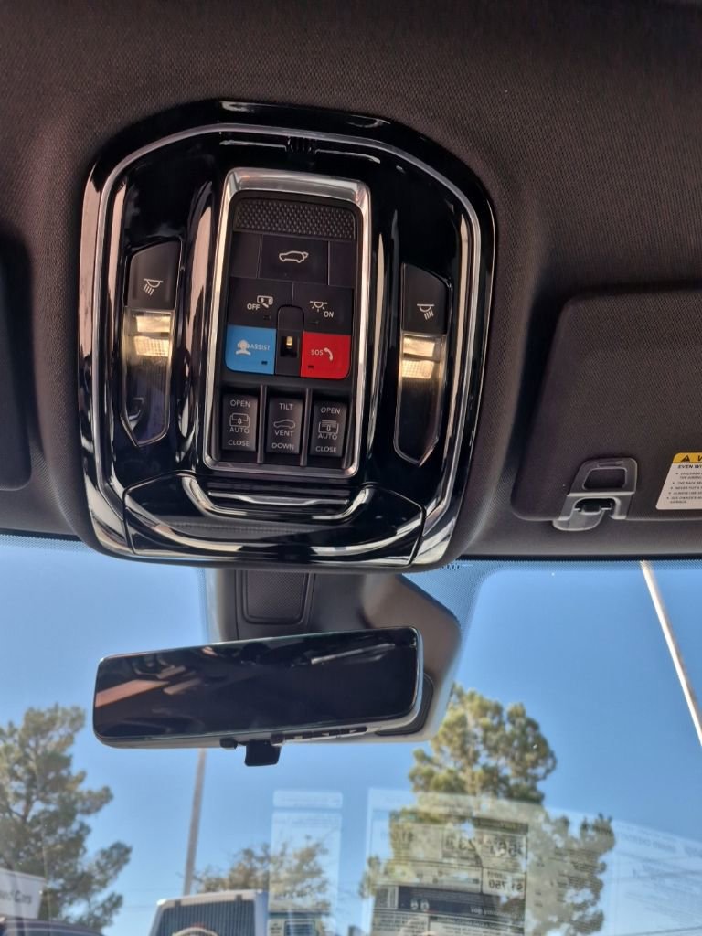 New 2024 Jeep Grand Cherokee Overland w/ Advanced Protech Group III image 40