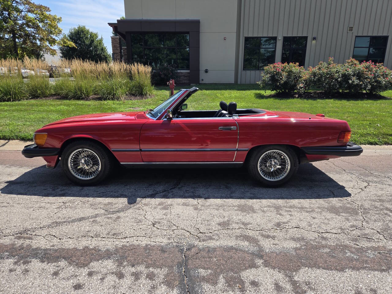 Used 1988 Mercedes-Benz 560 SL image 9