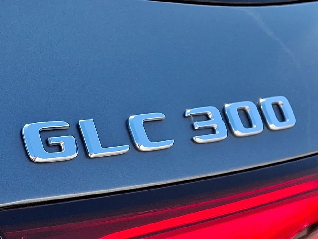 Used 2023 Mercedes-Benz GLC 300 4MATIC image 29