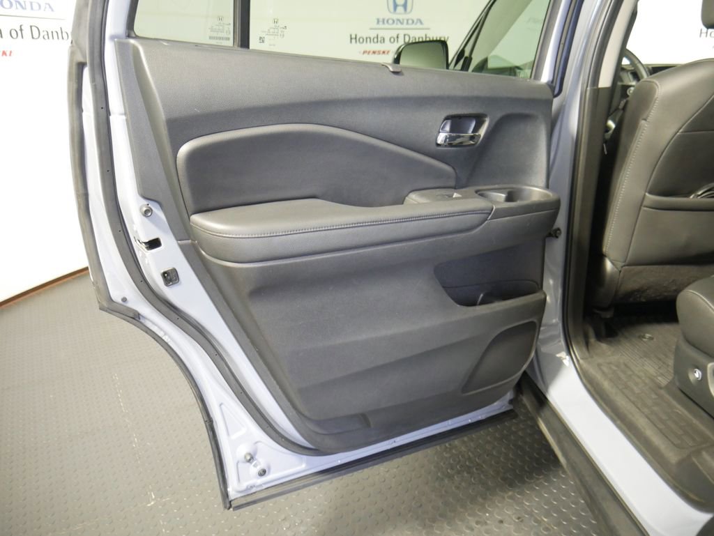 Certified 2022 Honda Pilot Touring image 12