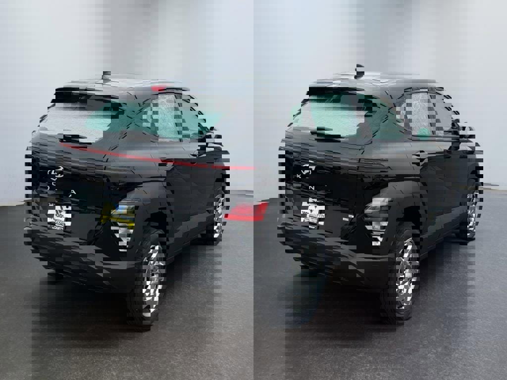 New 2026 Hyundai Kona SE image 5