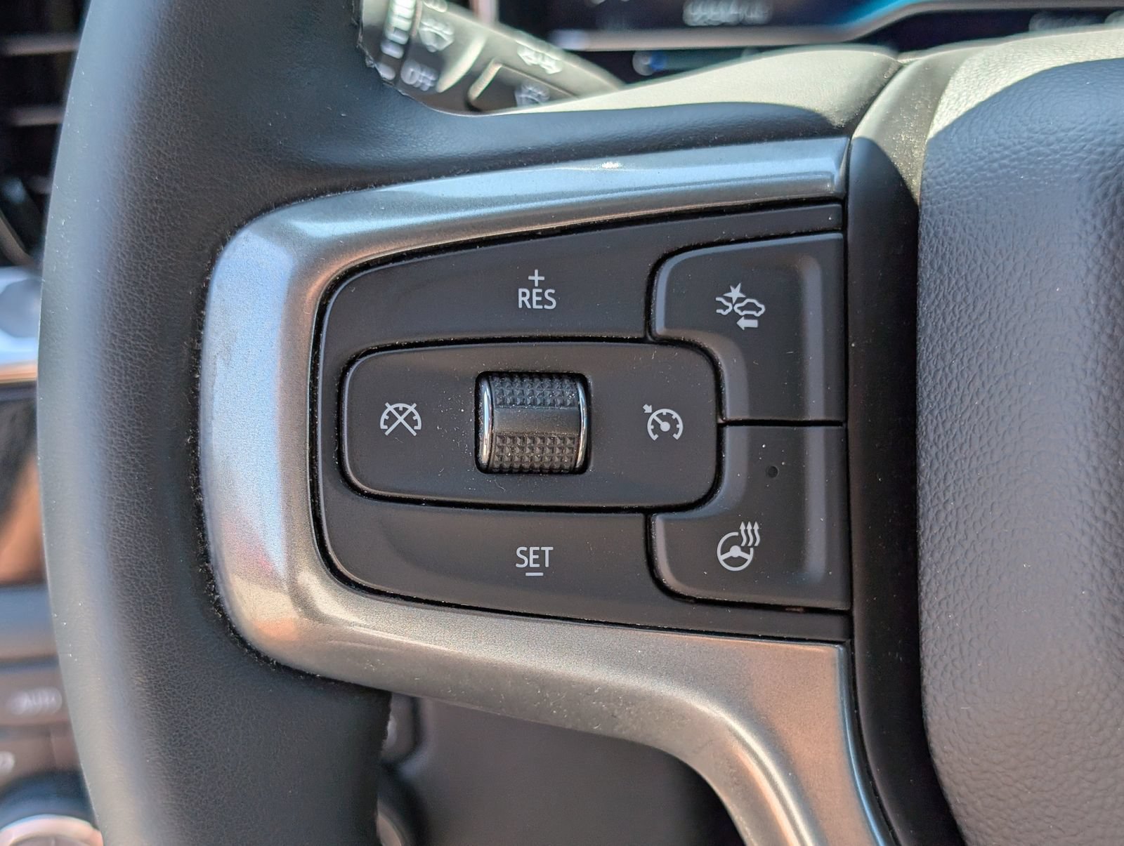 Used 2023 Chevrolet Silverado 1500 LT AWD/4WD image 21