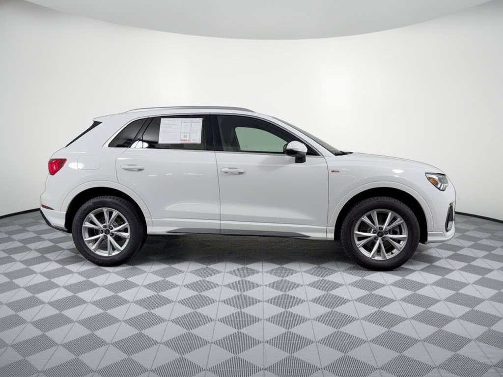 Certified 2025 Audi Q3 2.0T Premium w/ Convenience Package AWD/4WD image 8