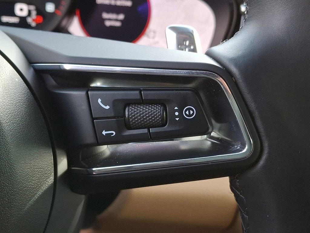 Used 2022 Porsche Panamera 4 image 19