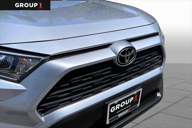 Certified 2019 Toyota RAV4 XLE Premium FWD image 32