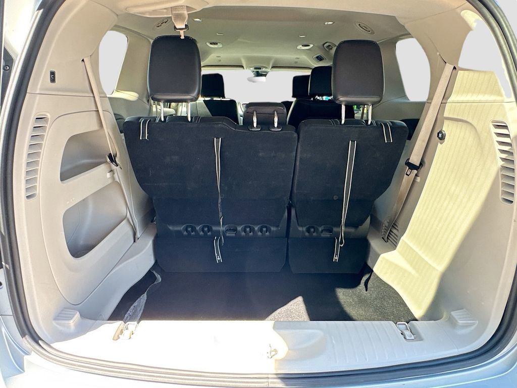 Used 2023 Chrysler Pacifica Touring-L FWD image 21