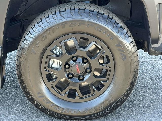 Used 2024 Toyota Tacoma TRD Off-Road image 5