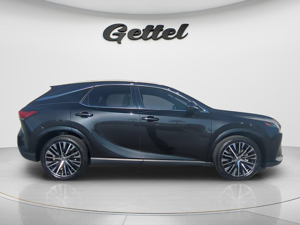 Used 2023 Lexus RX 350 w/ Accessory Package (Z1) AWD/4WD image 4