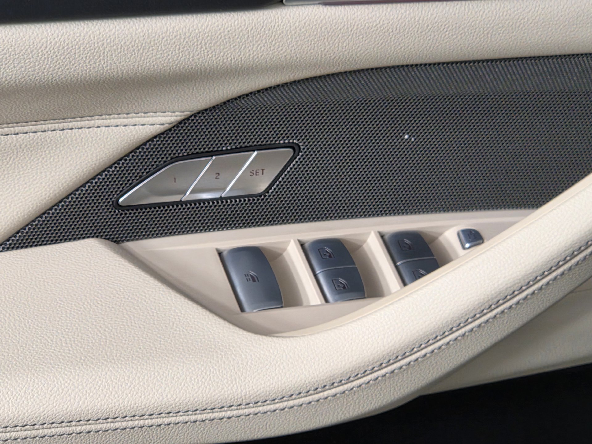 Used 2026 BMW 430i Convertible w/ M Sport Package RWD image 8