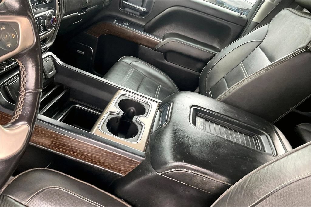 Used 2019 GMC Sierra 2500 Denali w/ Suspension Package, Off-Road AWD/4WD image 17