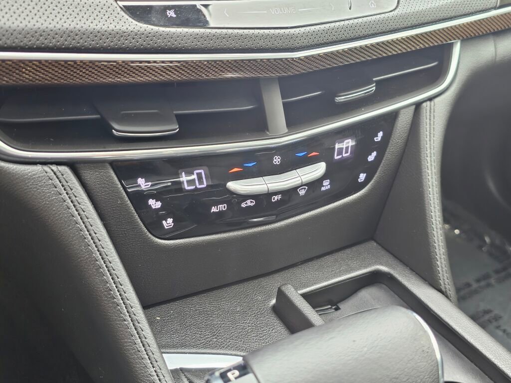 Used 2017 Cadillac CT6 Luxury image 36