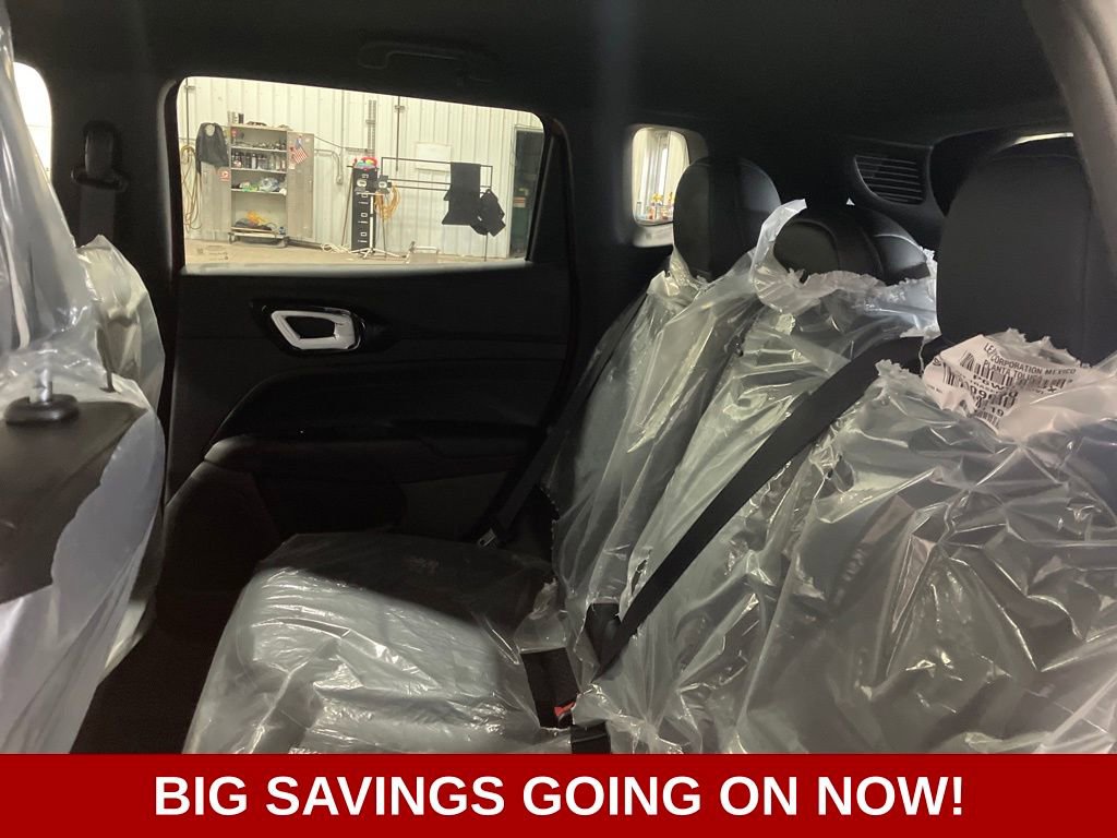 New 2026 Jeep Compass Latitude image 25