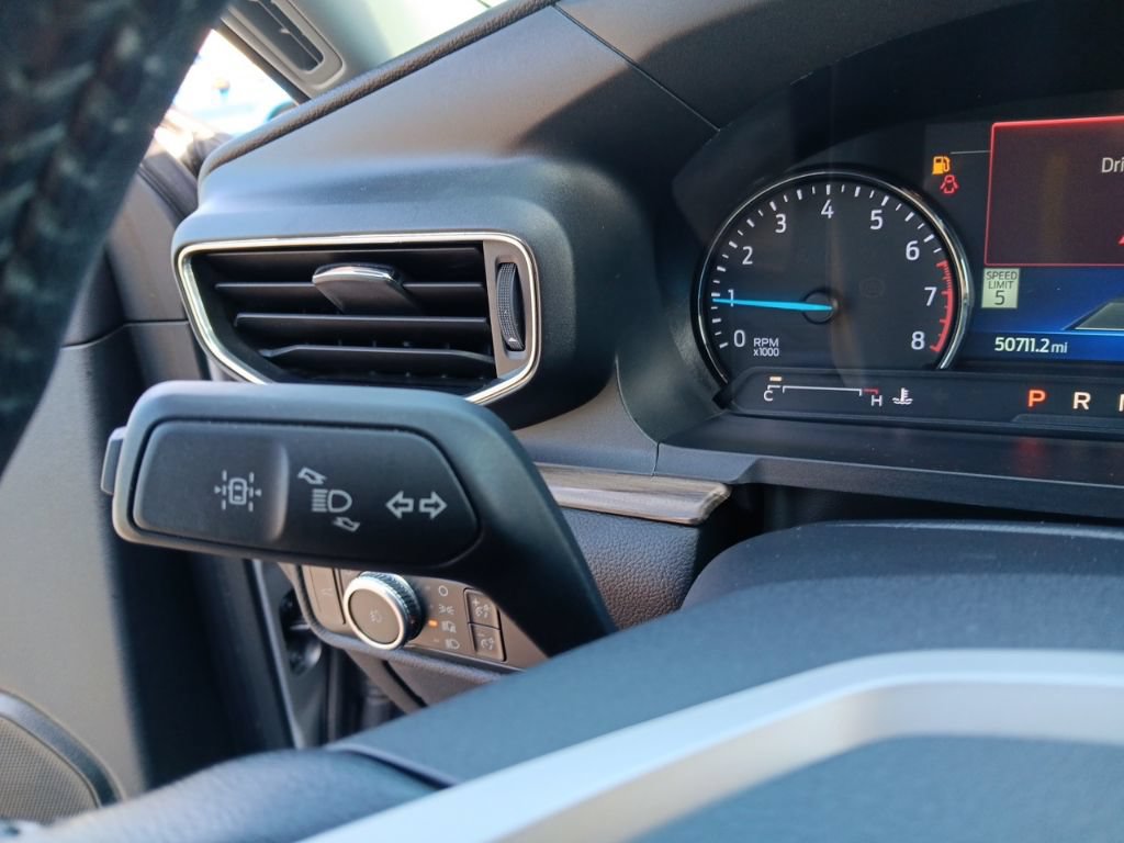 Used 2023 Ford Explorer Limited AWD/4WD image 17