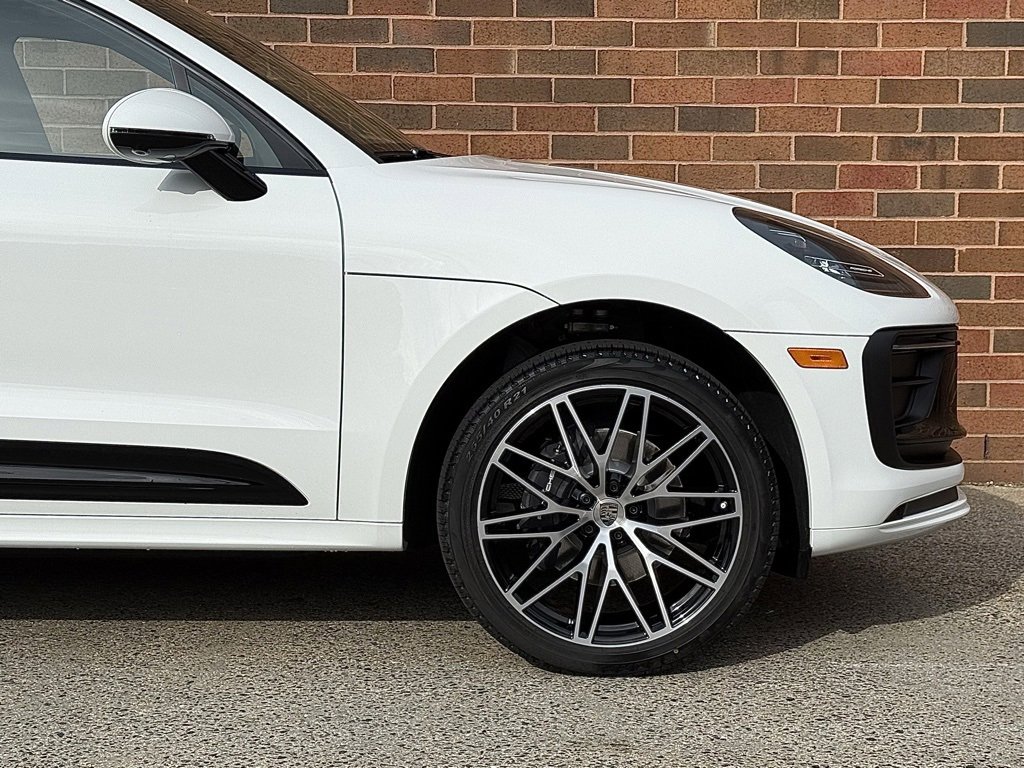 New 2026 Porsche Macan image 11