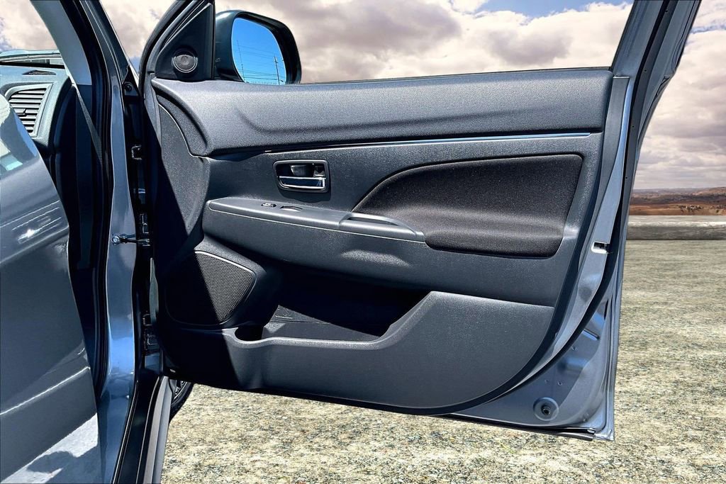 Used 2025 Mitsubishi Outlander Sport ES image 28