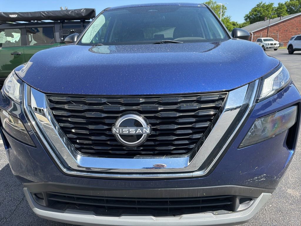 Used 2023 Nissan Rogue S AWD/4WD image 6
