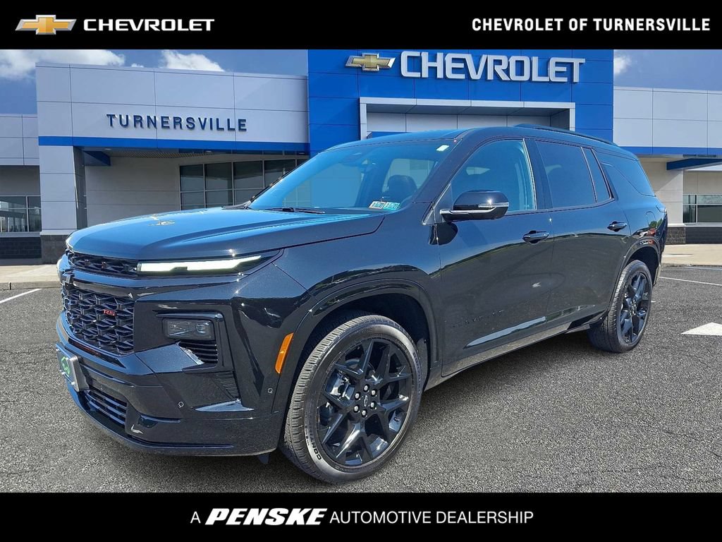 Certified 2025 Chevrolet Traverse RS AWD/4WD image 1