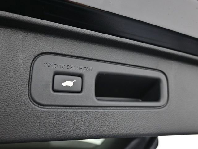 New 2025 Honda Pilot TrailSport image 2