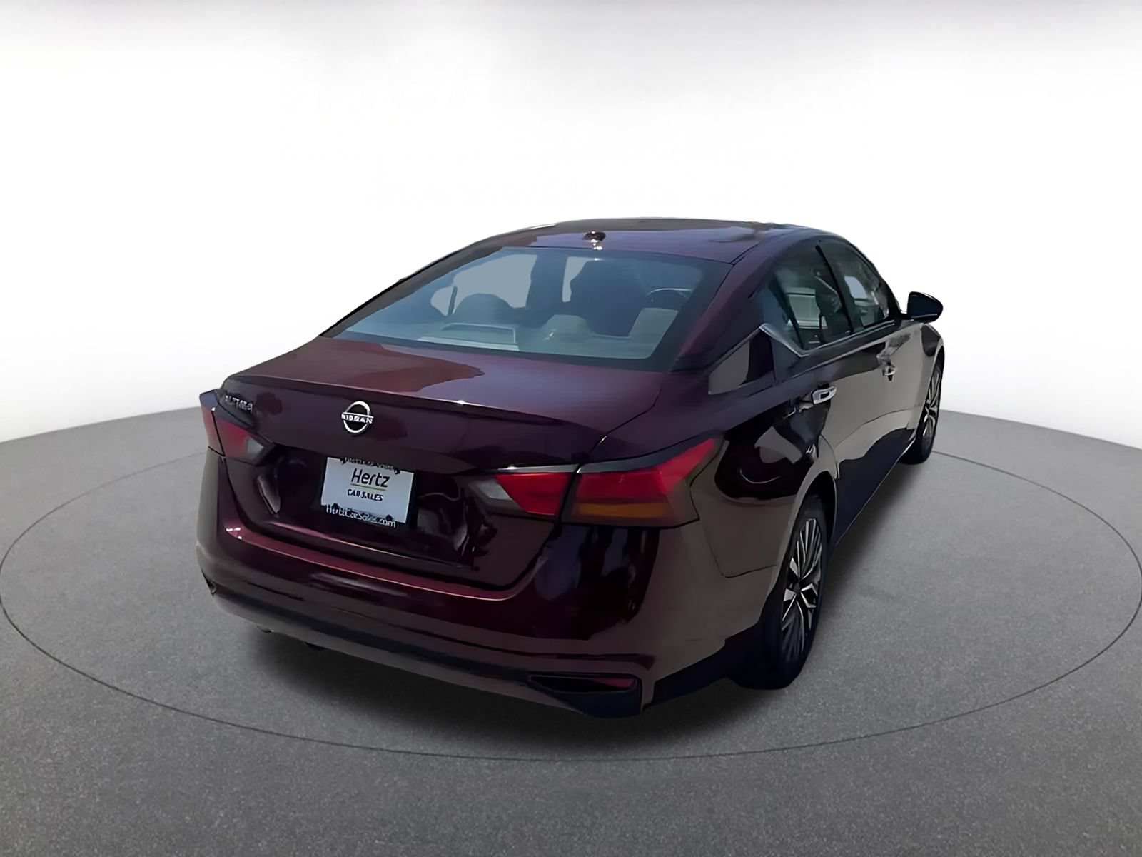 Used 2025 Nissan Altima 2.5 SV FWD image 14