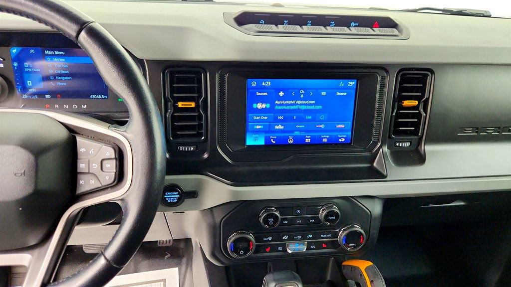 Used 2021 Ford Bronco Badlands image 17