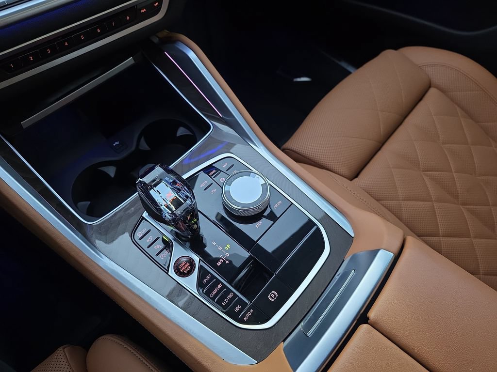 Used 2023 BMW X6 M50i w/ Executive Package AWD/4WD image 28