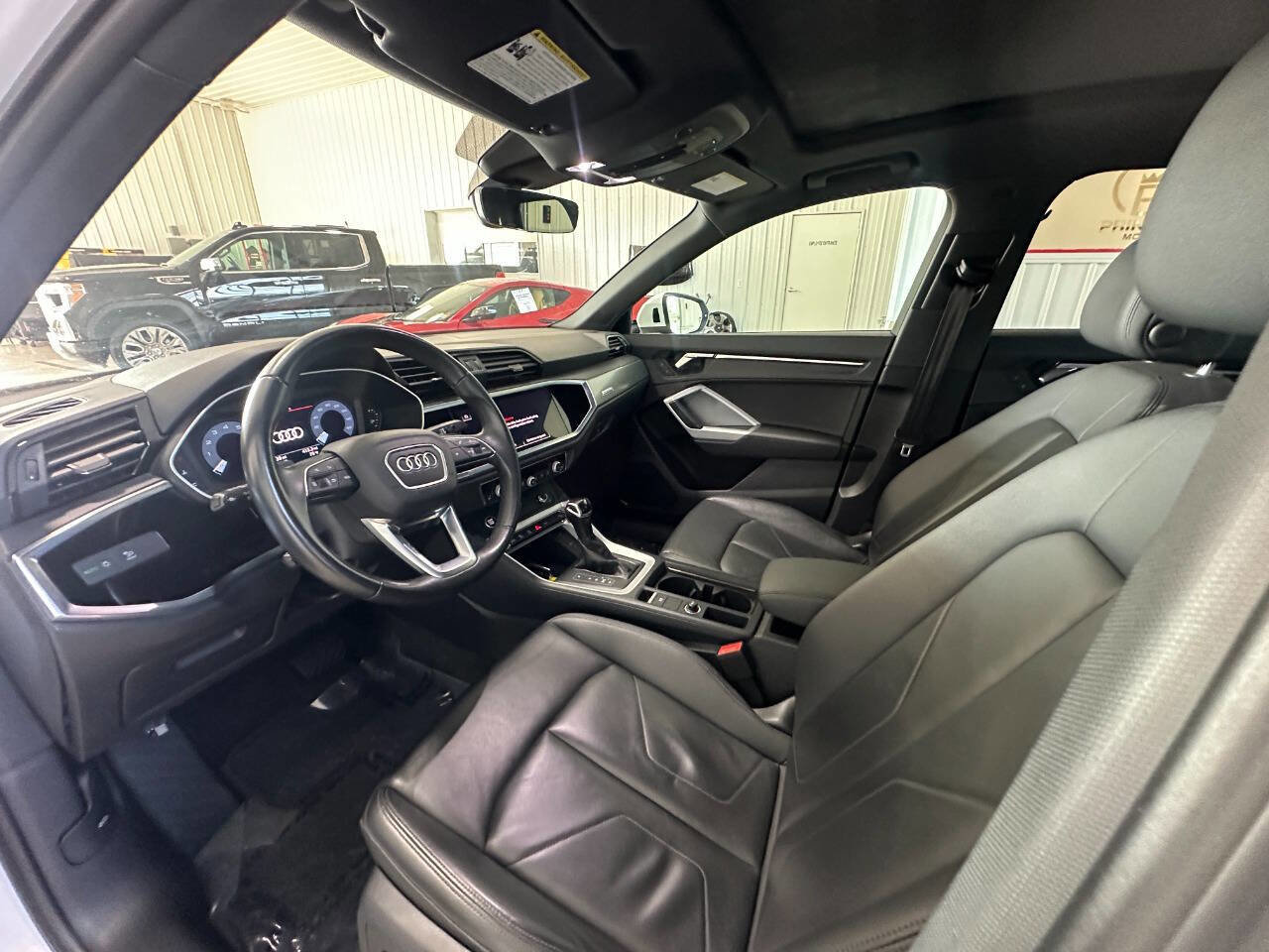 Used 2023 Audi Q3 2.0T Premium image 25