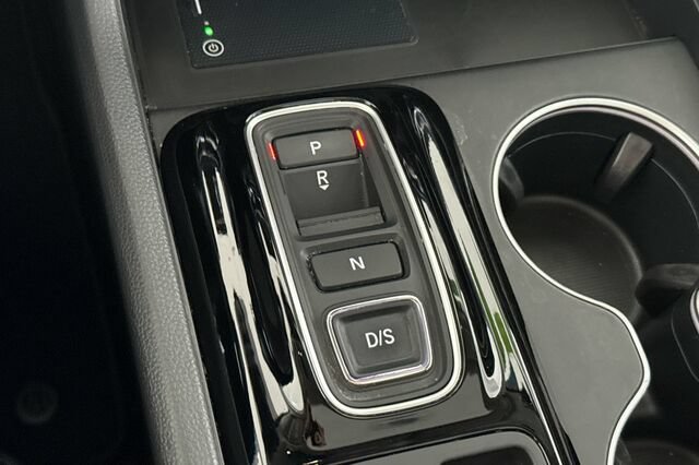 Certified 2024 Honda Pilot Touring image 23