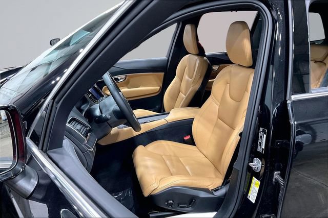 Certified 2024 Volvo XC90 B6 Ultimate w/ Protection Package Premier image 28