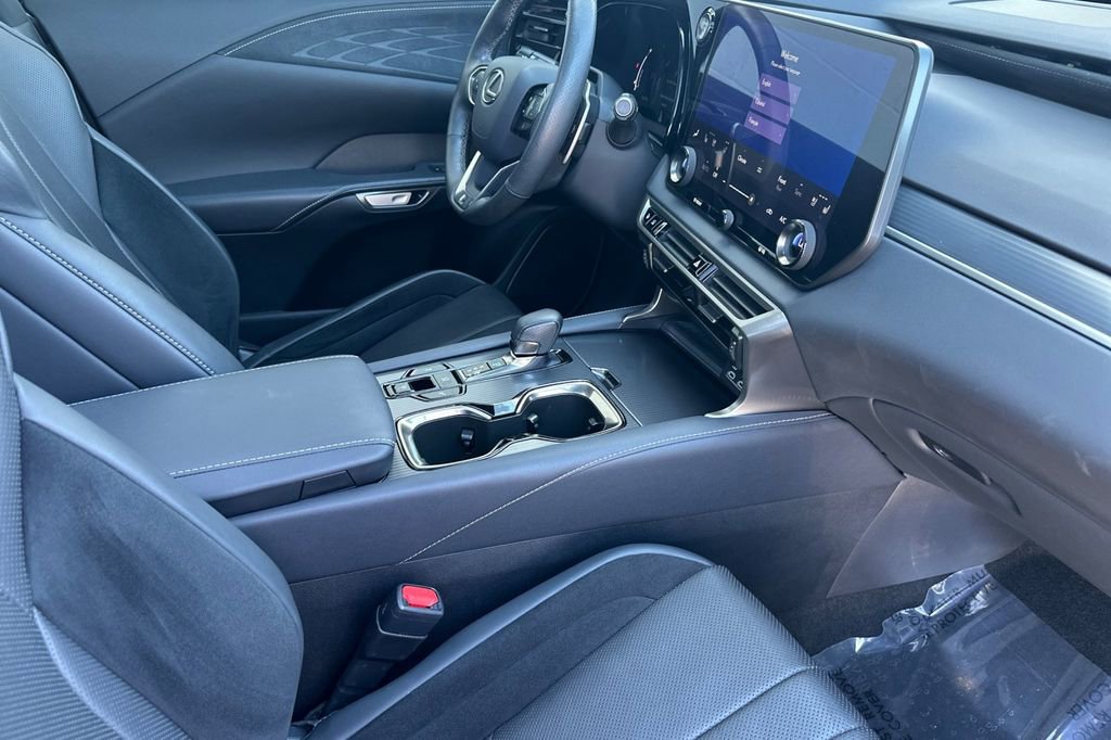 Certified 2023 Lexus RX 500h 500h F SPORT Performance image 16