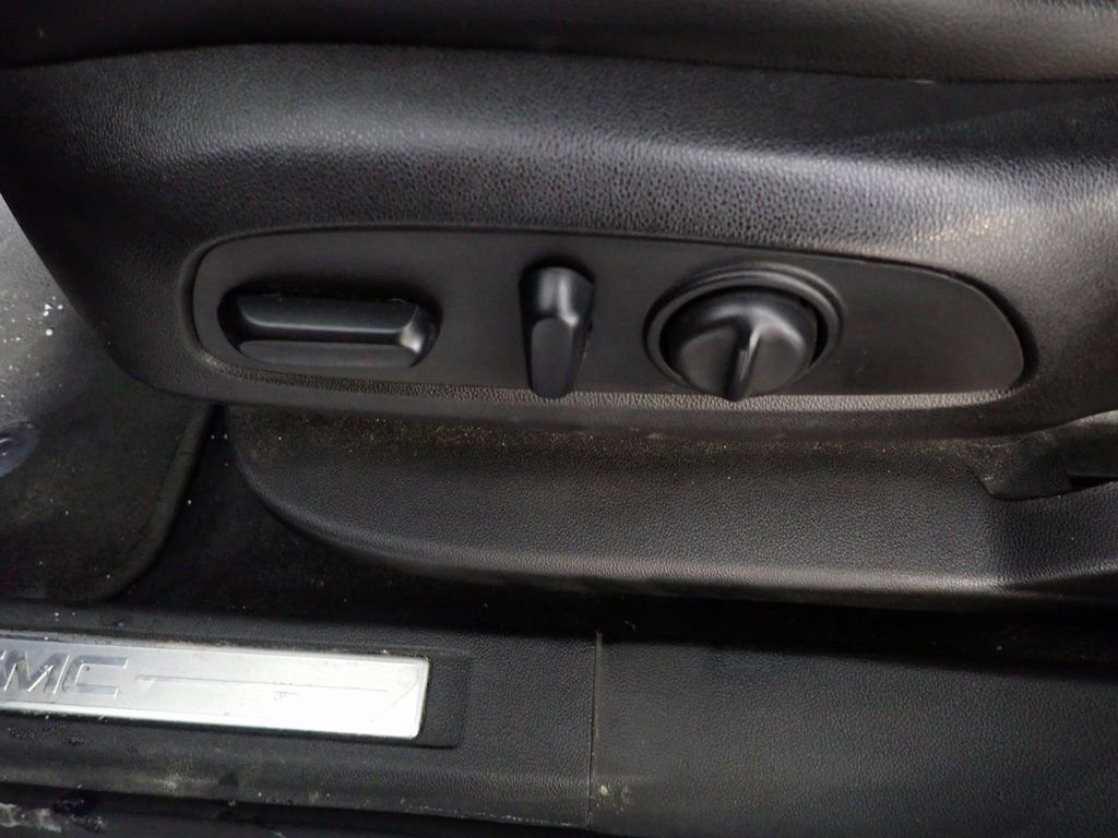 Used 2019 GMC Acadia SLT image 22