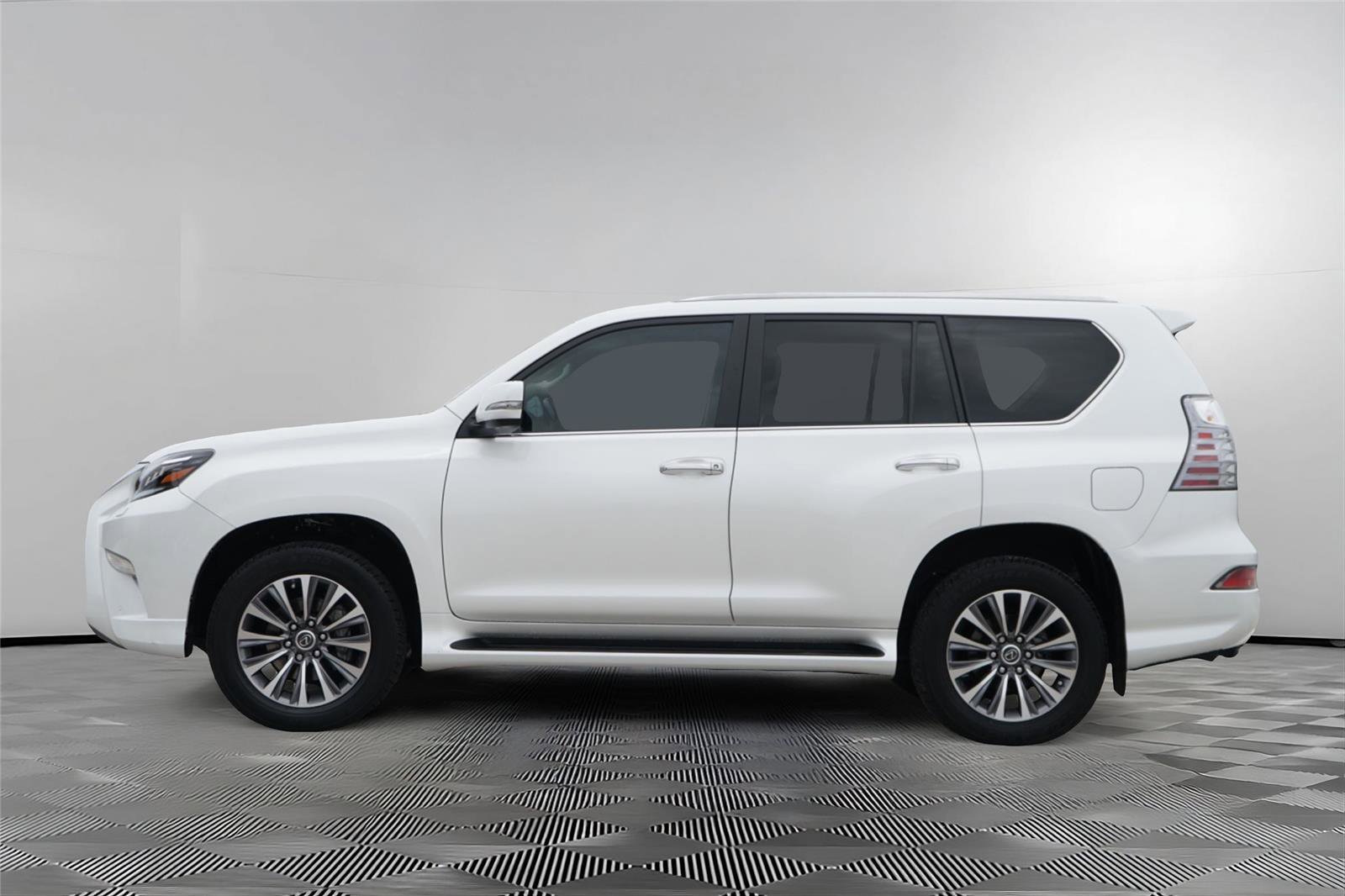 Used 2021 Lexus GX 460 Luxury w/ Off Road Package AWD/4WD image 7