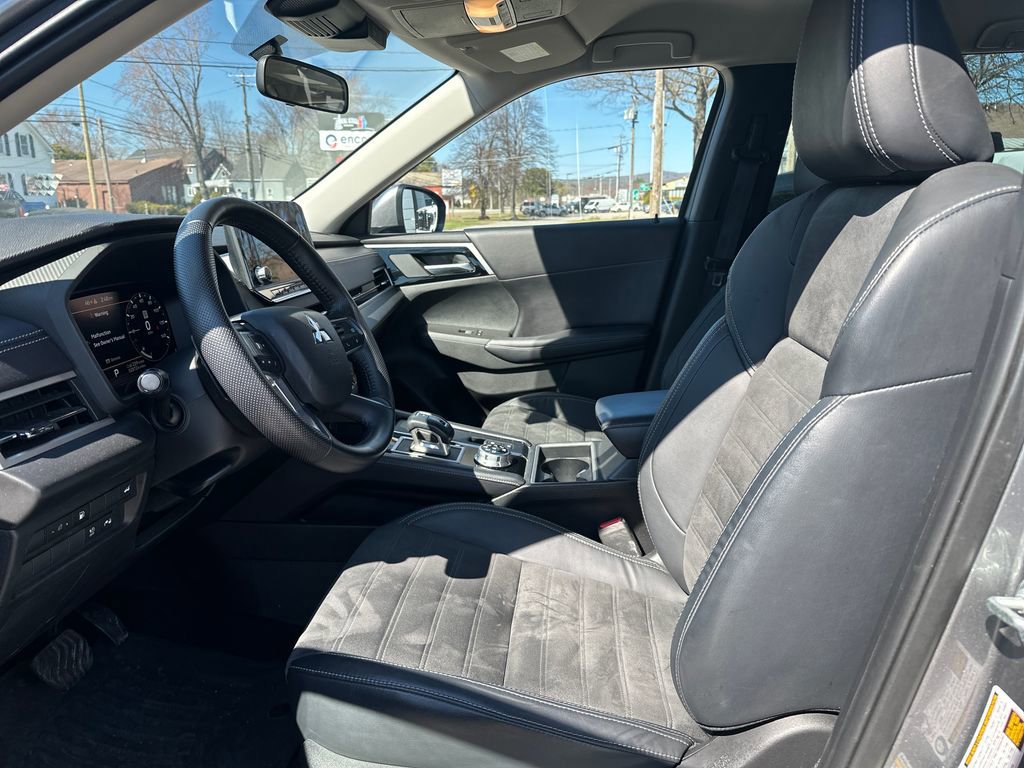 Used 2023 Mitsubishi Outlander SE AWD/4WD image 9
