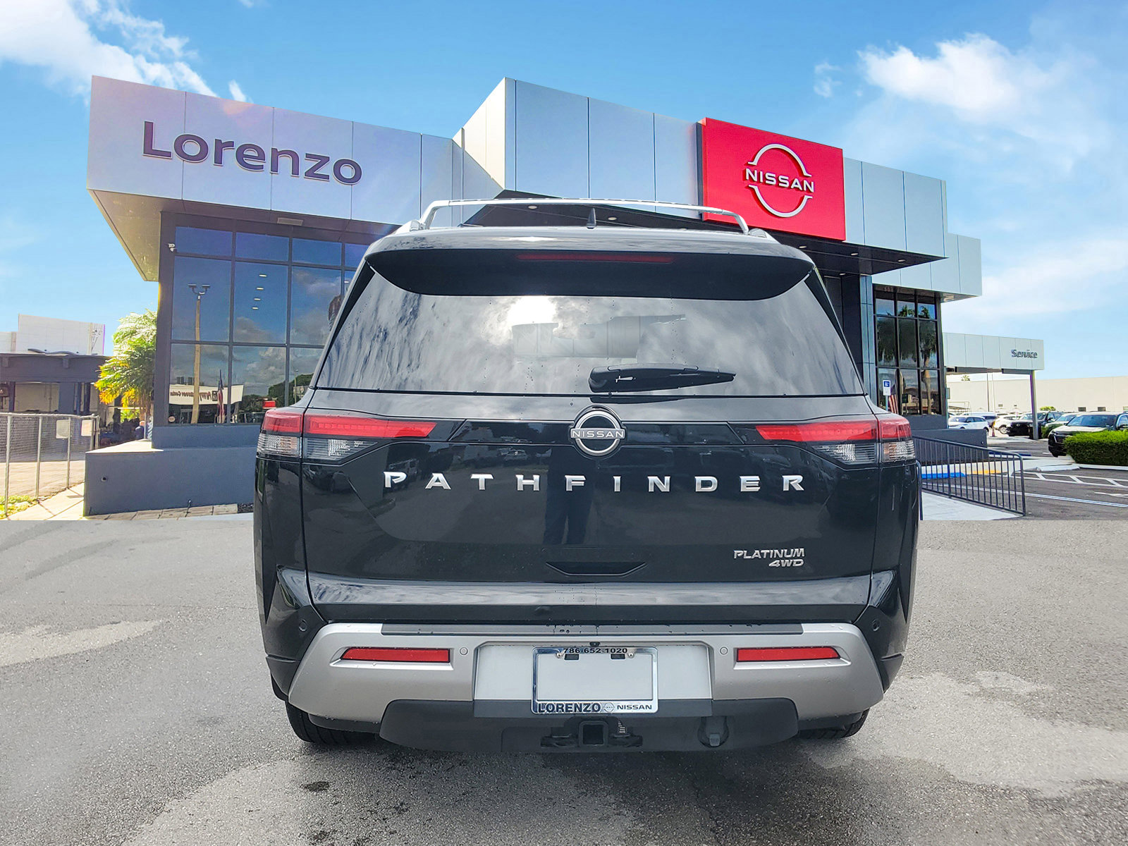 Certified 2024 Nissan Pathfinder Platinum w/ Cargo Package image 6