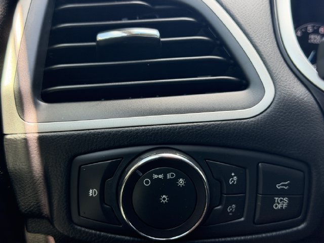 Used 2019 Ford Edge SEL w/ Equipment Group 201A FWD image 18