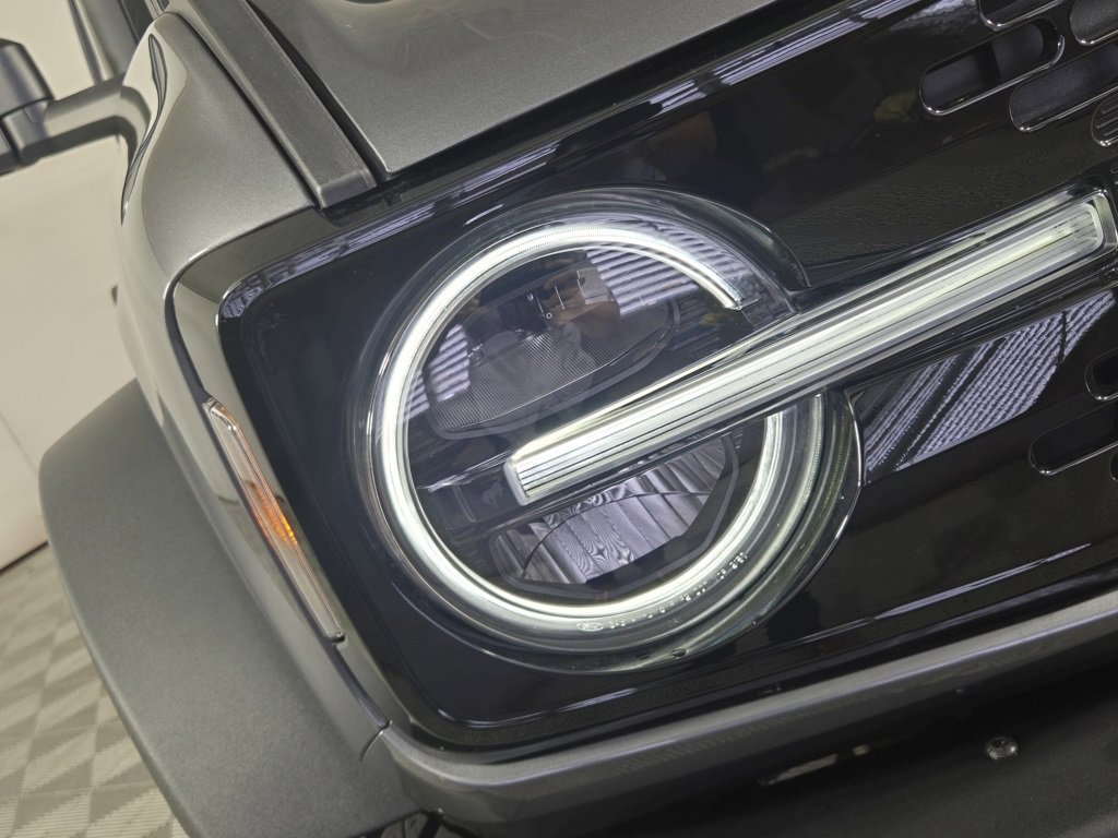 Used 2024 Ford Bronco Wildtrak image 5