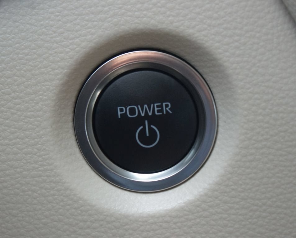 Used 2025 Toyota Corolla XLE FWD image 9