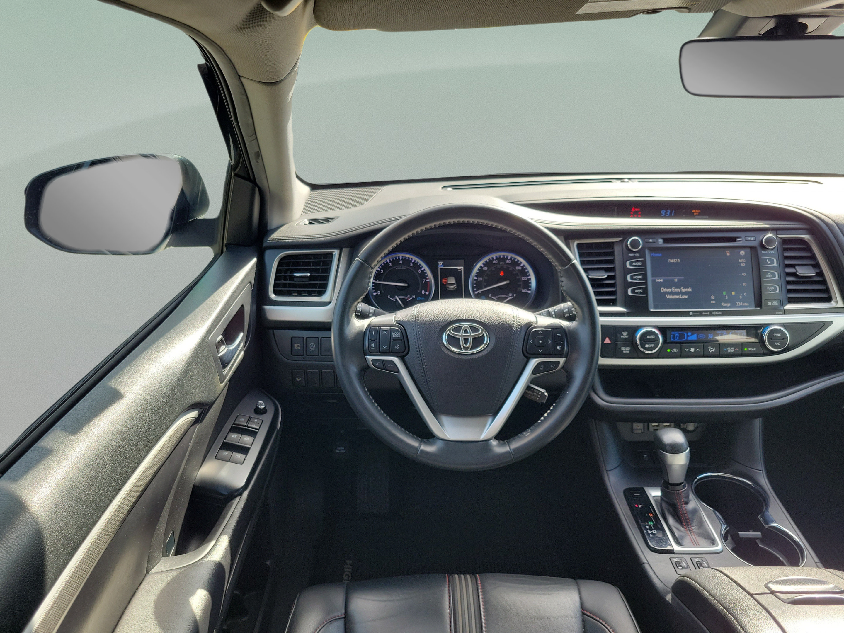 Used 2019 Toyota Highlander SE FWD image 21